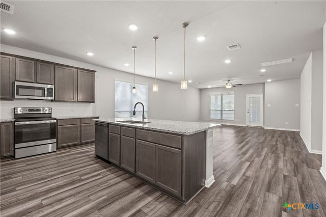 702 Hollyhock Drive, Temple, TX 76502
