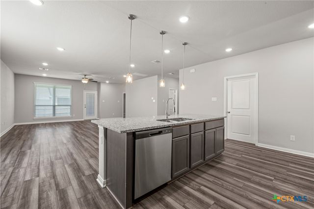702 Hollyhock Drive, Temple, TX 76502