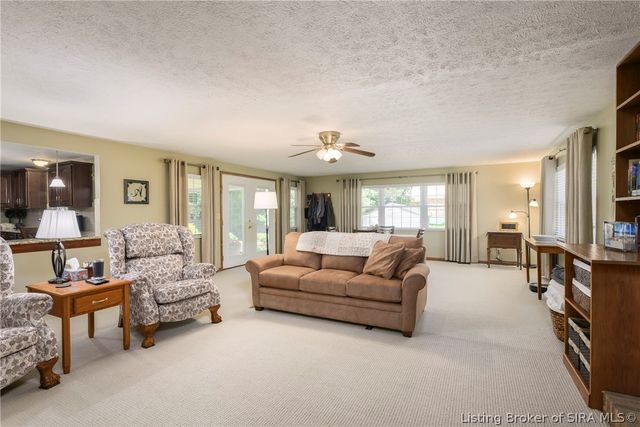 1007 Farmgate Drive, New Albany, IN 47150