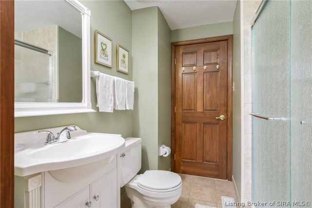 1007 Farmgate Drive, New Albany, IN 47150
