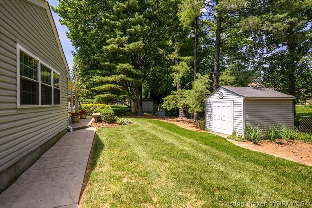 1007 Farmgate Drive, New Albany, IN 47150