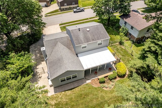 1007 Farmgate Drive, New Albany, IN 47150
