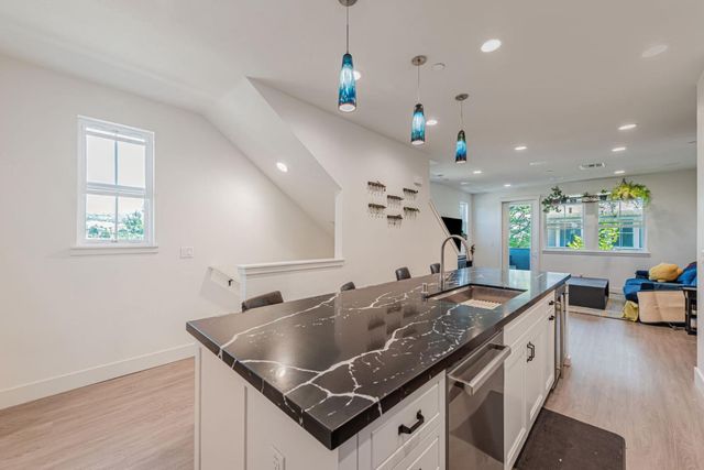 32 Seda Lane, Morgan Hill, CA 95037