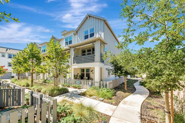 32 Seda Lane, Morgan Hill, CA 95037