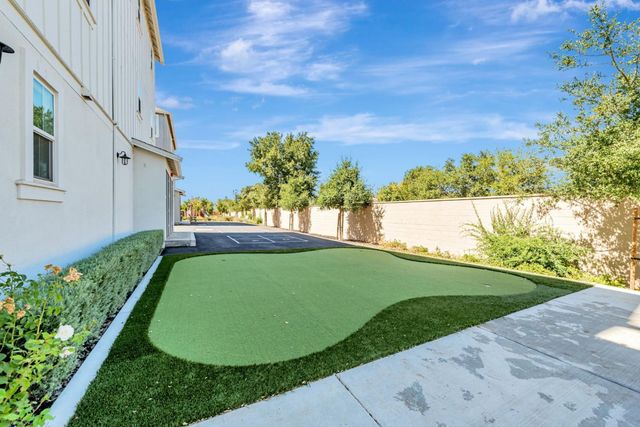 32 Seda Lane, Morgan Hill, CA 95037