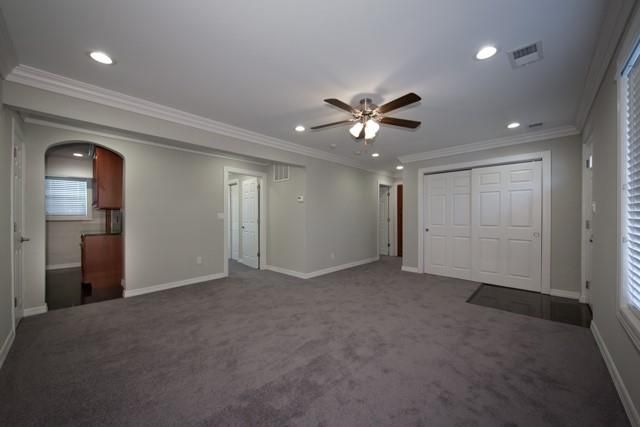 100 Villa D'est Drive C-04, Coram, NY 11727