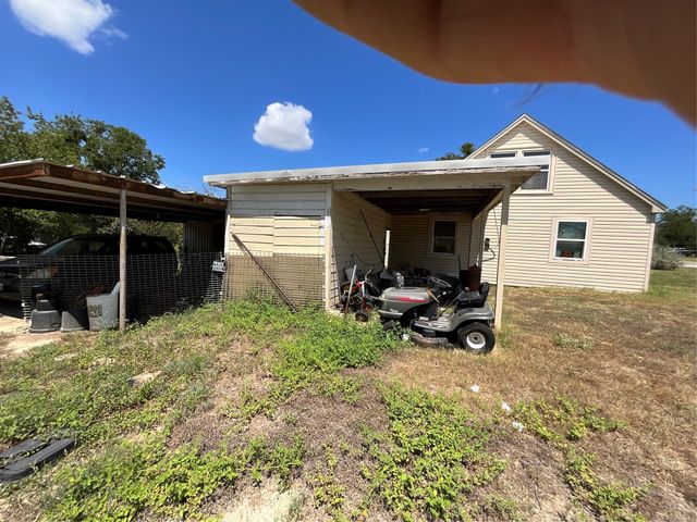 302 Hillcrest Street, Hico, TX 76457