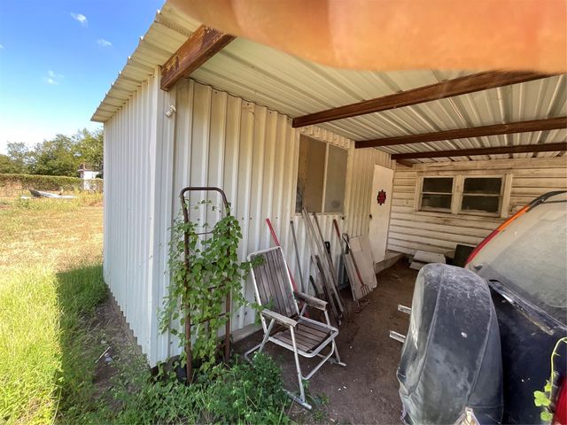 302 Hillcrest Street, Hico, TX 76457
