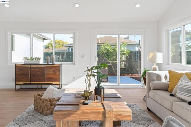 36347 Colbert Pl, Newark, CA 94560