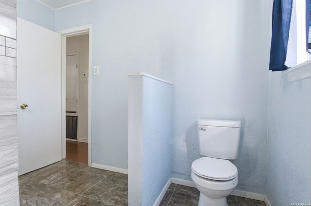 254 Bank, San Antonio, TX 78204