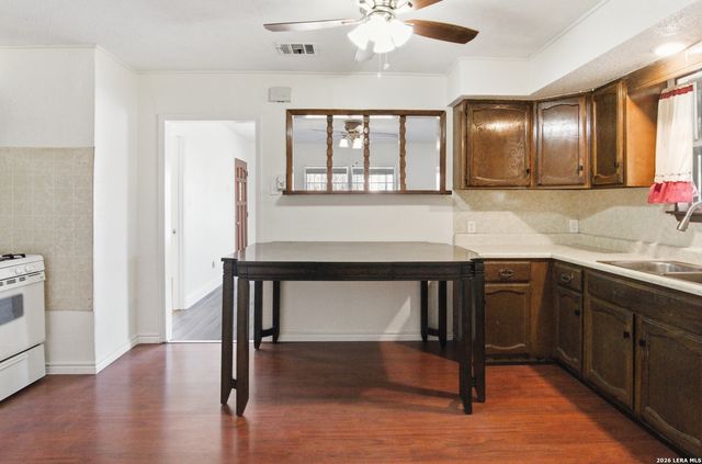 254 Bank, San Antonio, TX 78204