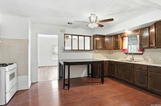 254 Bank, San Antonio, TX 78204