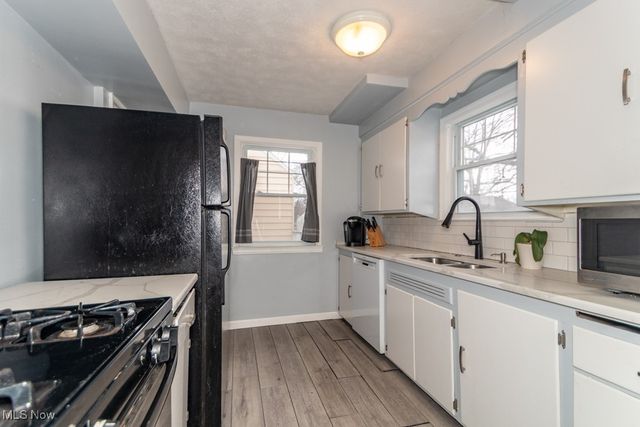 408 E 322nd Street, Willowick, OH 44095