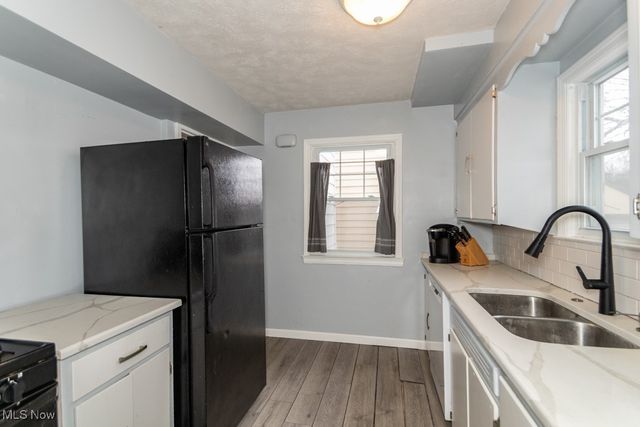 408 E 322nd Street, Willowick, OH 44095