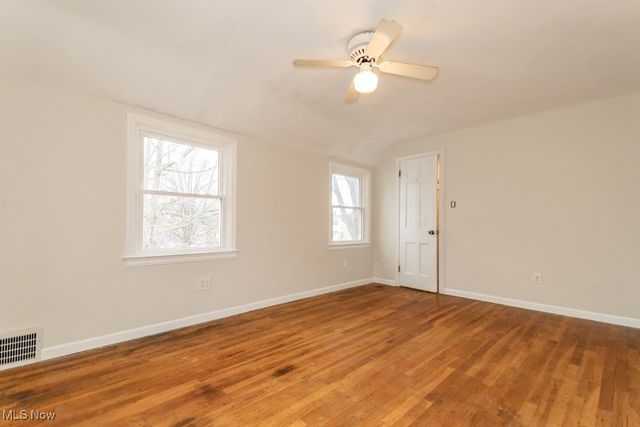 408 E 322nd Street, Willowick, OH 44095