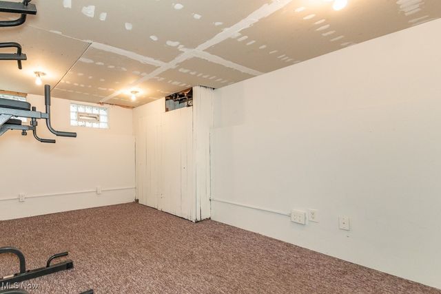 408 E 322nd Street, Willowick, OH 44095