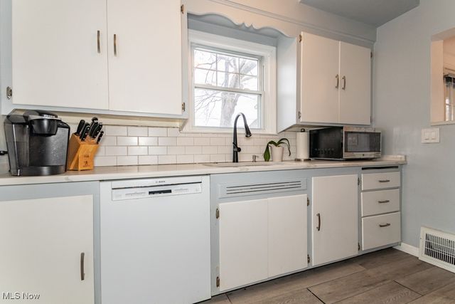 408 E 322nd Street, Willowick, OH 44095