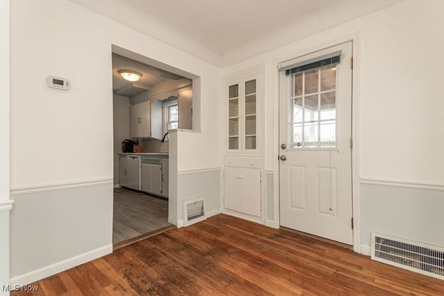 408 E 322nd Street, Willowick, OH 44095