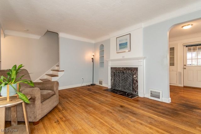 408 E 322nd Street, Willowick, OH 44095