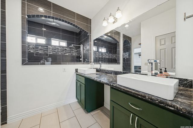25375 Whispering Winds Dr, San Antonio, TX 78264