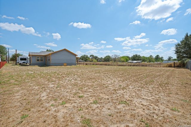25375 Whispering Winds Dr, San Antonio, TX 78264