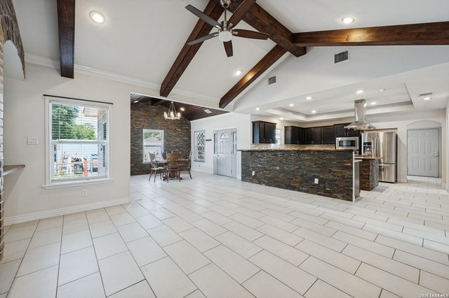 25375 Whispering Winds Dr, San Antonio, TX 78264