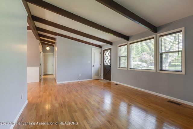 1317 Buckingham Road, Haslett, MI 48840
