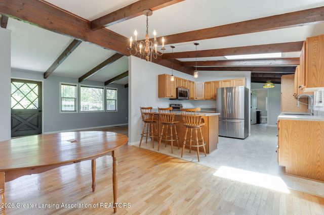 1317 Buckingham Road, Haslett, MI 48840