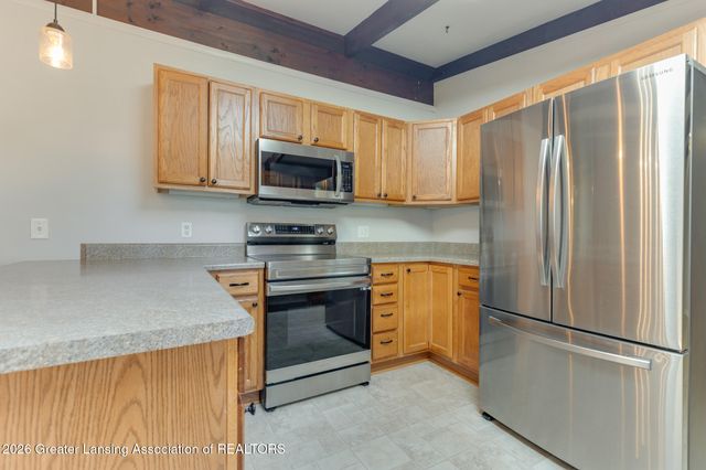 1317 Buckingham Road, Haslett, MI 48840