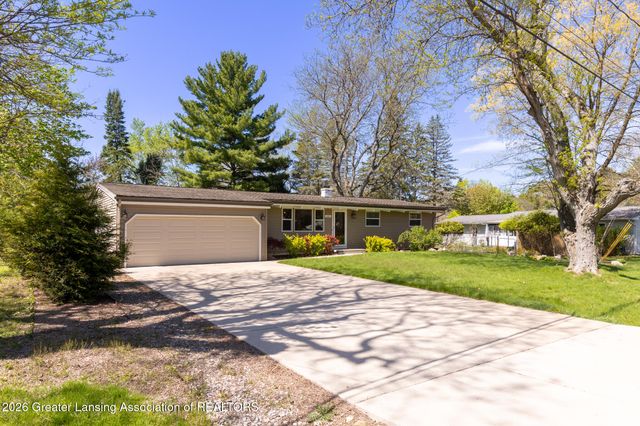 1317 Buckingham Road, Haslett, MI 48840