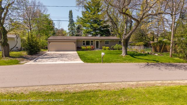 1317 Buckingham Road, Haslett, MI 48840