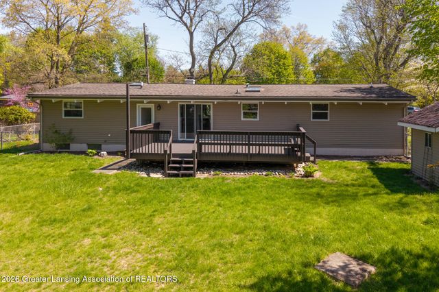 1317 Buckingham Road, Haslett, MI 48840