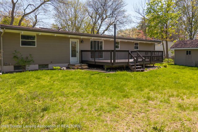 1317 Buckingham Road, Haslett, MI 48840