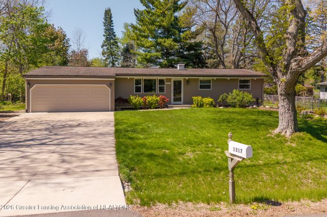 1317 Buckingham Road, Haslett, MI 48840