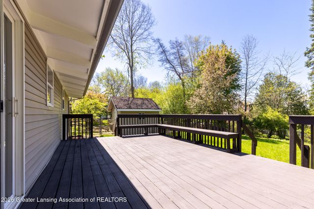 1317 Buckingham Road, Haslett, MI 48840
