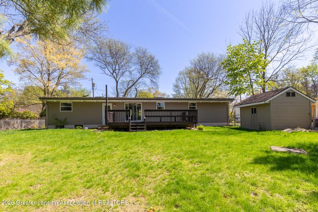 1317 Buckingham Road, Haslett, MI 48840