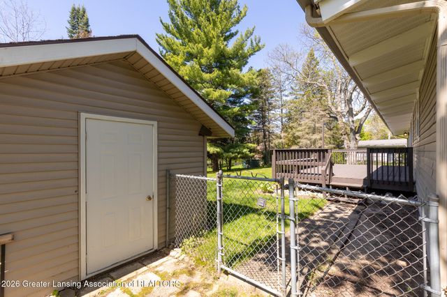 1317 Buckingham Road, Haslett, MI 48840