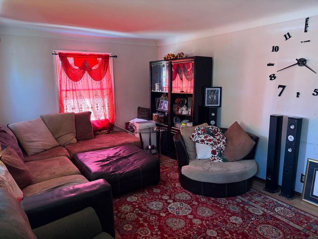 1188 Arundel Street, Saint Paul, MN 55117
