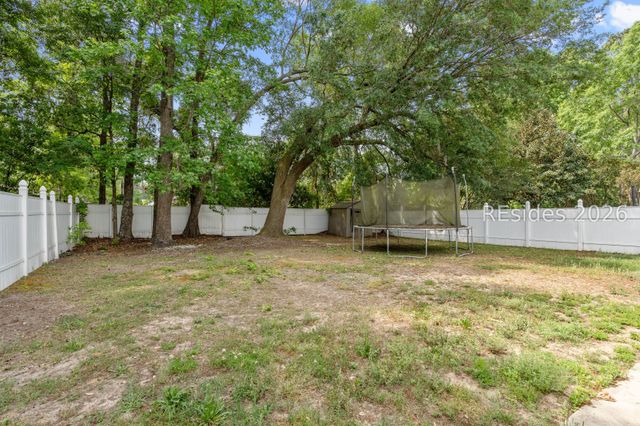 16 Harbison Pl, Beaufort, SC 29906