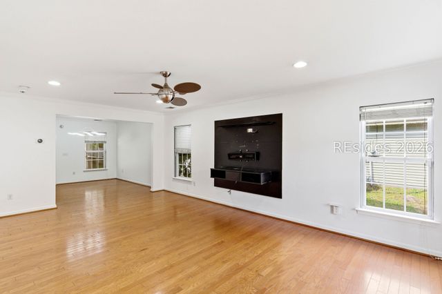 16 Harbison Pl, Beaufort, SC 29906