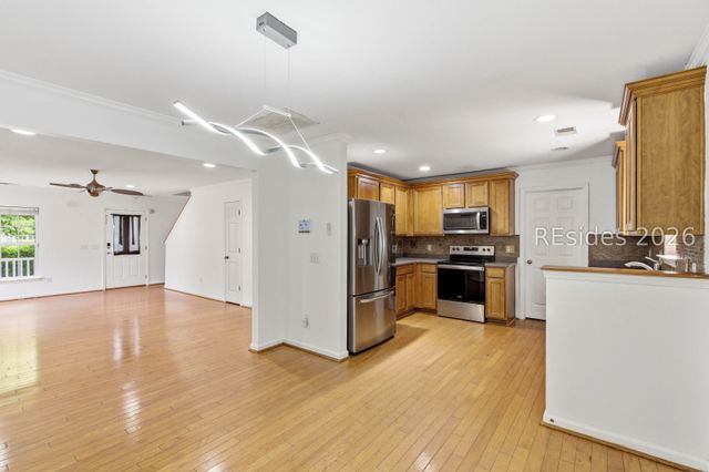 16 Harbison Pl, Beaufort, SC 29906