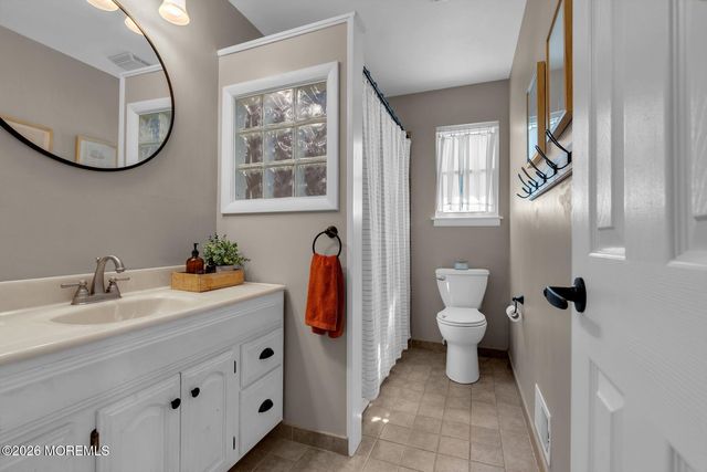 38 Alan Terrace, Howell, NJ 07731