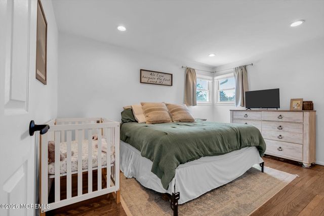 38 Alan Terrace, Howell, NJ 07731