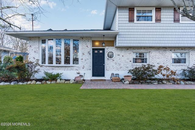 38 Alan Terrace, Howell, NJ 07731