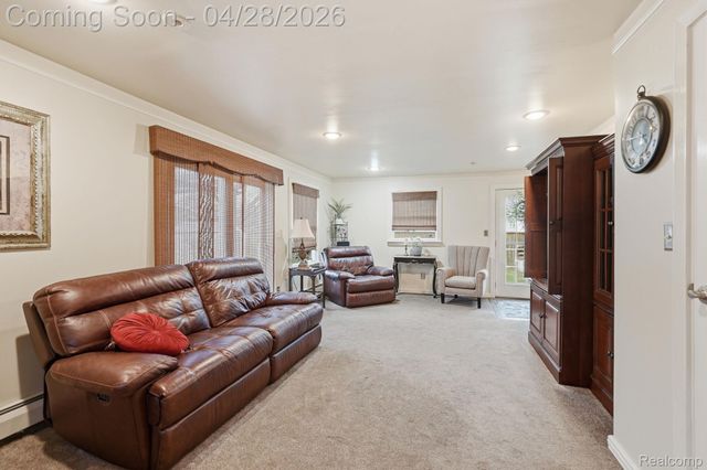 23426 Lynnhurst Street, Macomb Township, MI 48042