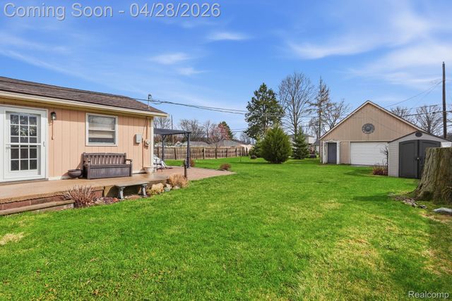 23426 Lynnhurst Street, Macomb Township, MI 48042