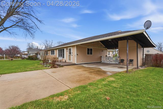 23426 Lynnhurst Street, Macomb Township, MI 48042