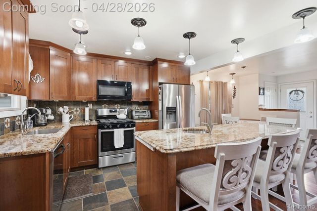 23426 Lynnhurst Street, Macomb Township, MI 48042