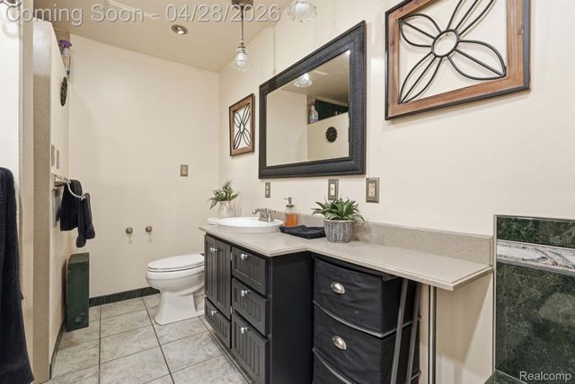23426 Lynnhurst Street, Macomb Township, MI 48042