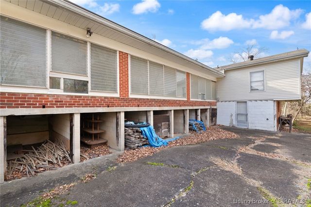 4218 Helen Dr, Jeffersonville, IN 47130